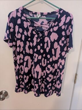 Sew In Love Pink & Navy Leopard Crisscross V-Neck Tee